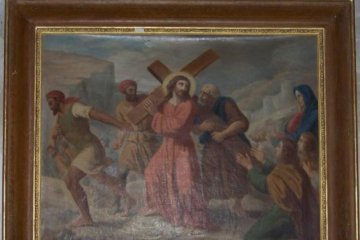 Simon de Cyrène aide Jésus à porter sa croix 